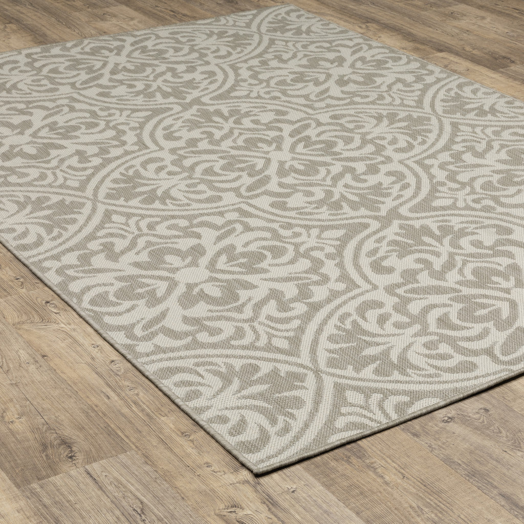 8' x 10' Gray and Ivory Floral Stain Resistant Indoor Outdoor Area Rug