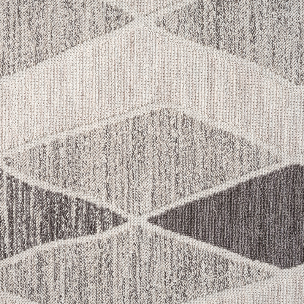 5' X 7' Gray Geometric Indoor Outdoor Area Rug