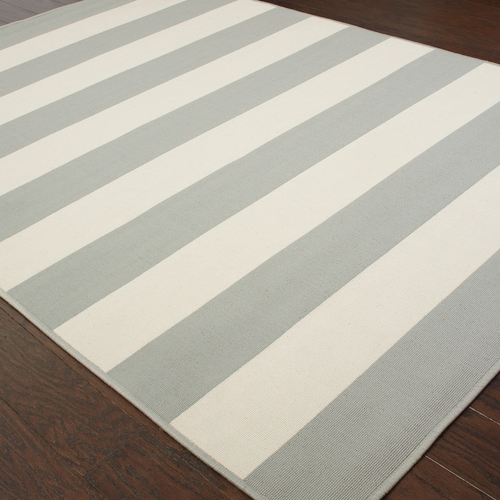 9' X 13' Gray and Ivory Geometric Stain Resistant Indoor Outdoor Area Rug