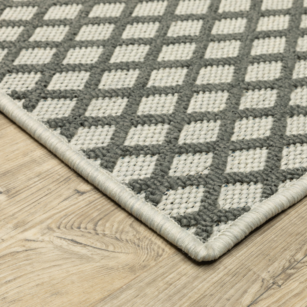 8' x 10' Beige Geometric Stain Resistant Indoor Outdoor Area Rug