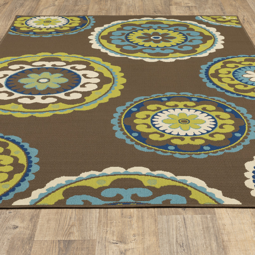 2' X 4' Brown and White Floral Medallion Stain Resistant Indoor Outdoor Area Rug