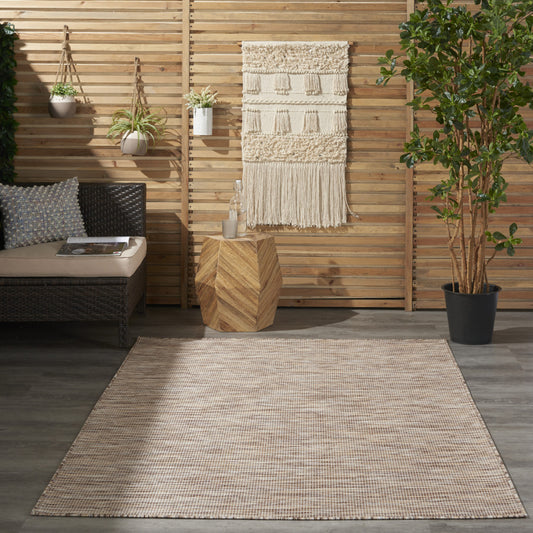 4' X 6' Beige Power Loom Area Rug