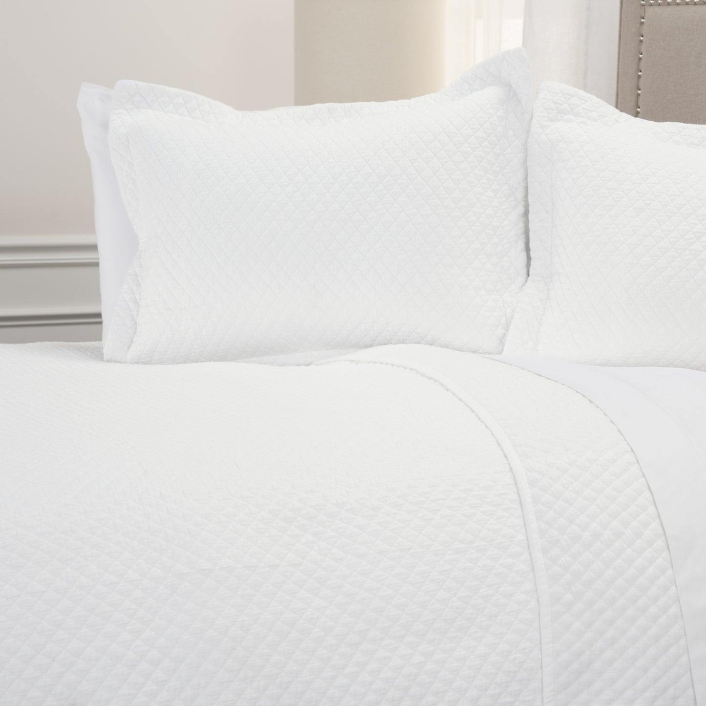 White King 100% Cotton 300 Thread Count Washable Down Alternative Comforter