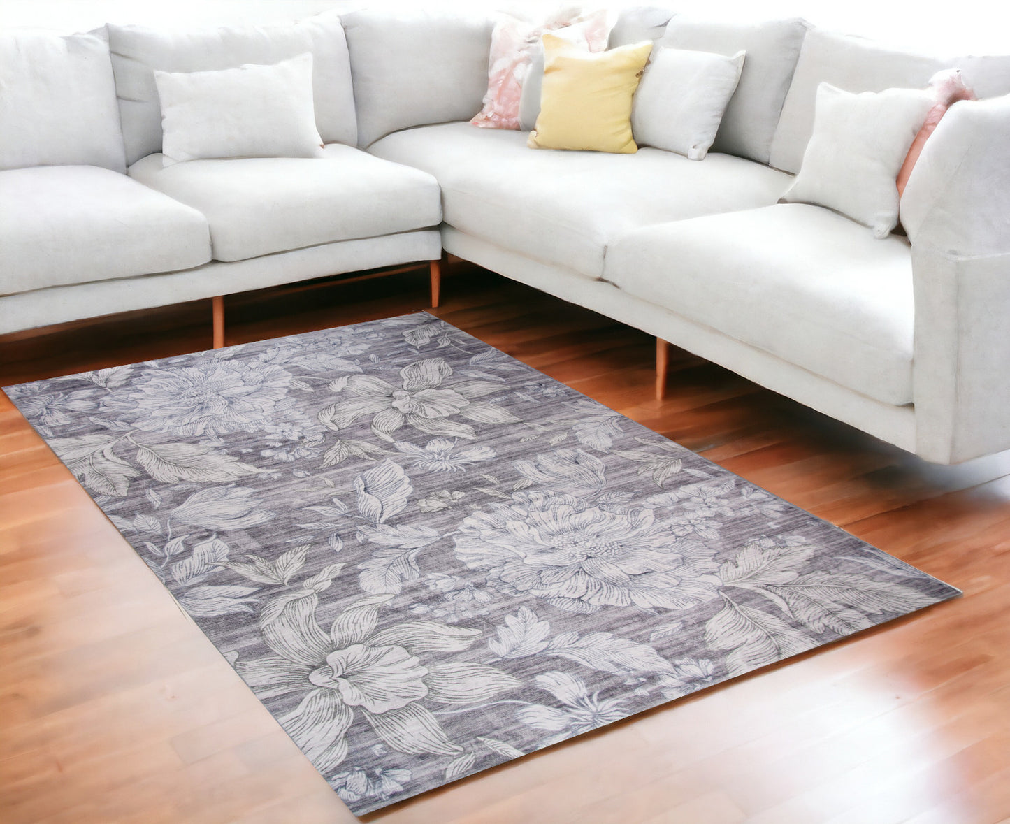 5' x 8' Gray and Beige Floral Area Rug