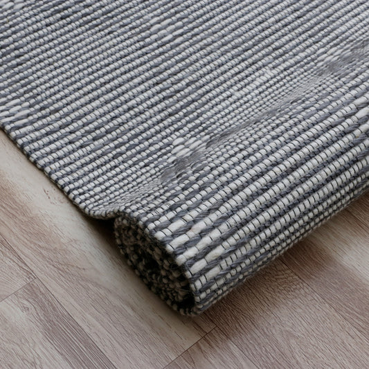 8' x 10' Gray and Ivory Geometric Hand Woven Non Skid Area Rug
