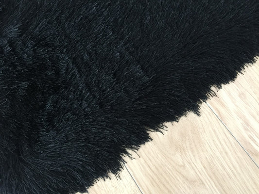 5' x 7' Black Shag Hand Tufted Area Rug