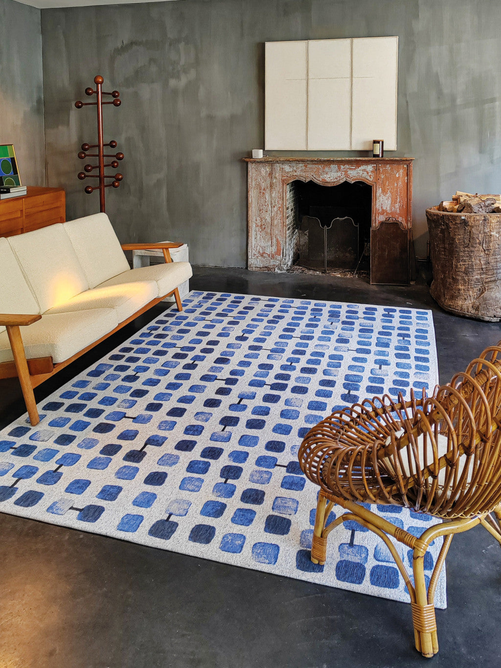 5' x 7' Blue Geometric Non Skid Area Rug