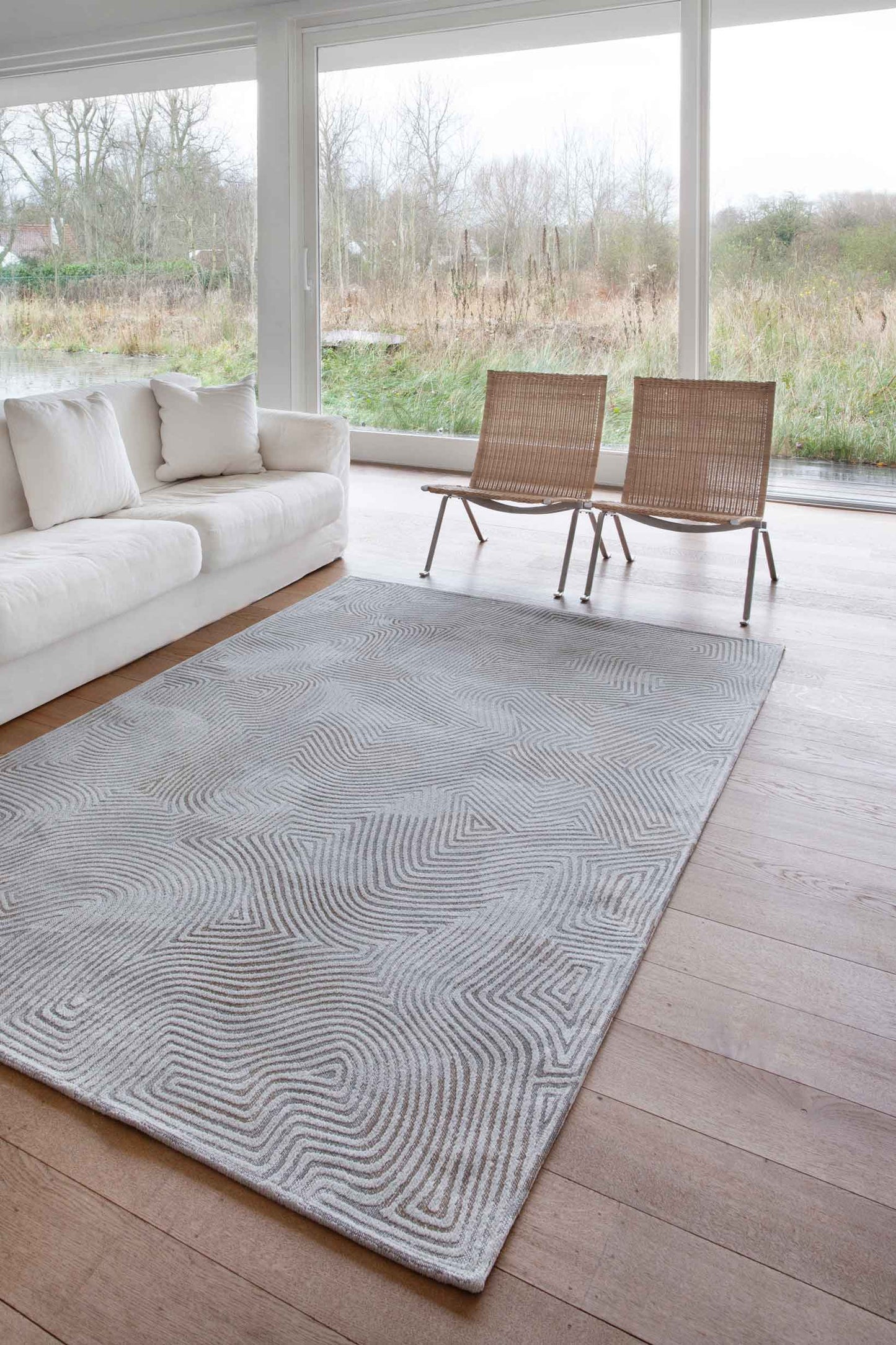 5' x 7' White Abstract Non Skid Area Rug