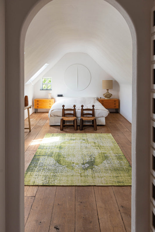 9' X 13' Green and White Oriental Non Skid Area Rug