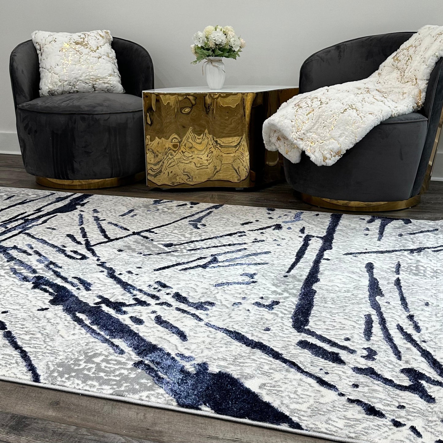 5' x 8' Ivory and Blue Abstract Area Rug