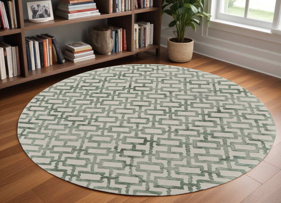 10' Ivory and Green Round Trellis Hand Tufted Area Rug